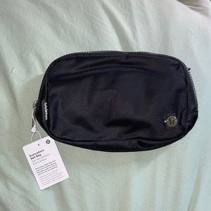 Lululemon Black Everywhere Belt Bag